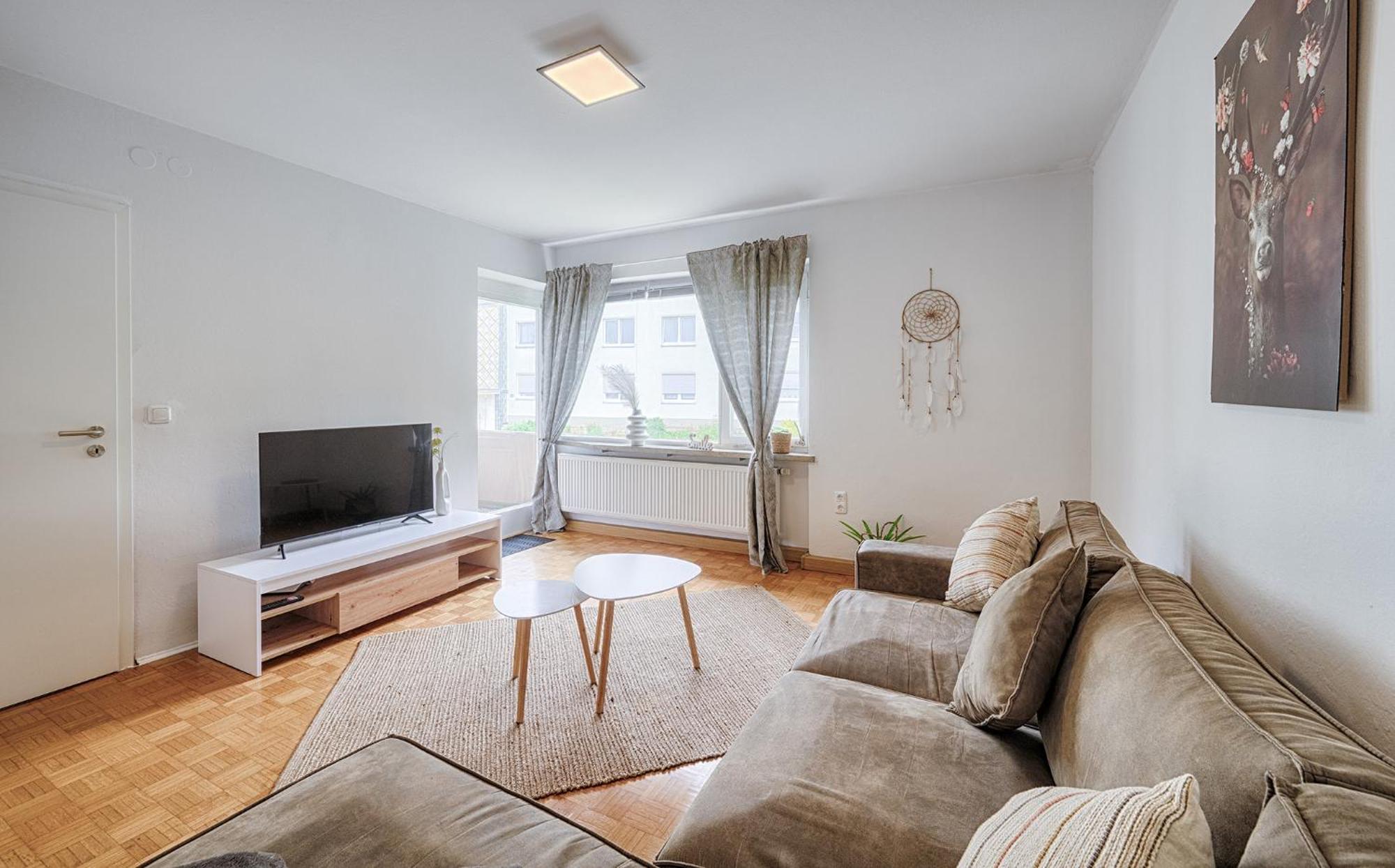 Select-home 3 - Netflix - Parkplatz - Business *